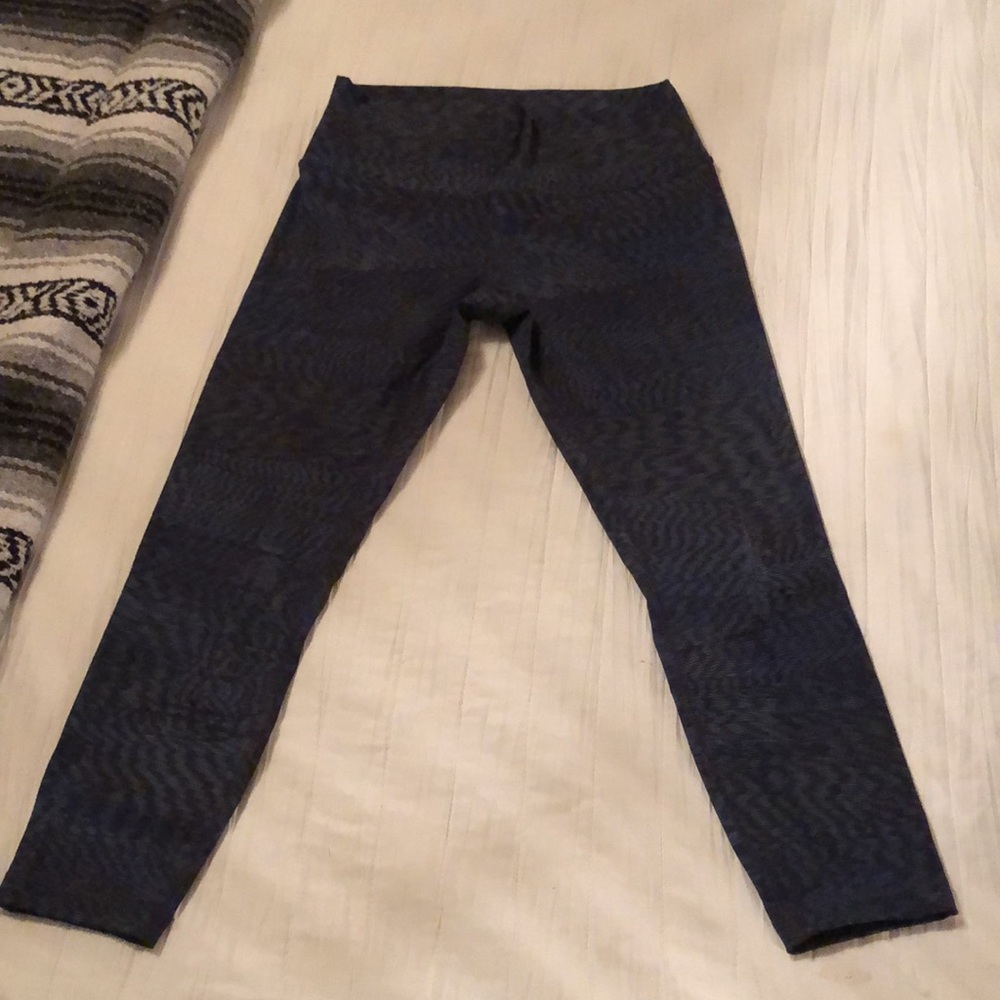 Lululemon wunder under